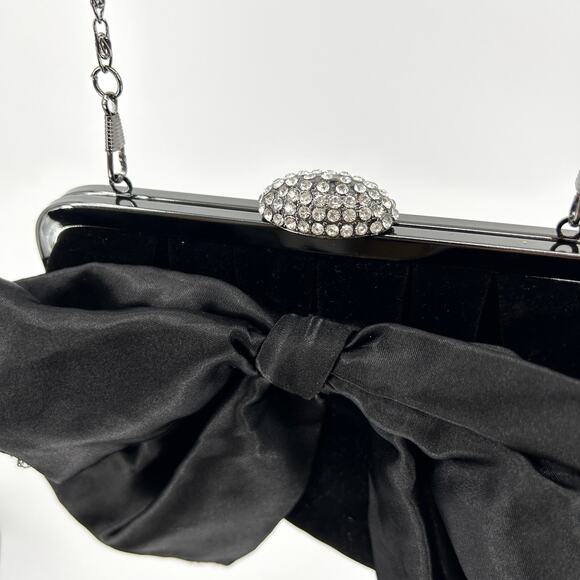 Neiman Marcus Black Velvet Rhinestone Oversized Bow Evening Clutch - Picture 2 of 8